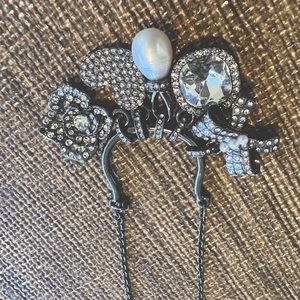 White House Black Market Necklace